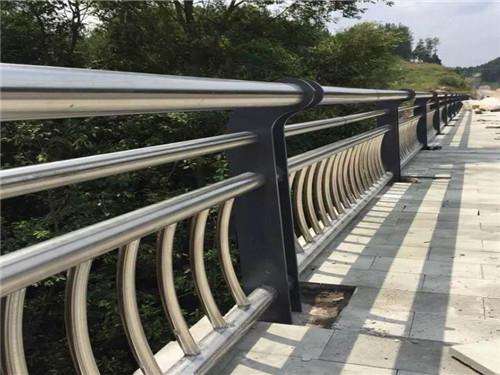河道景观防撞护栏 不锈钢复合管桥梁防撞护栏